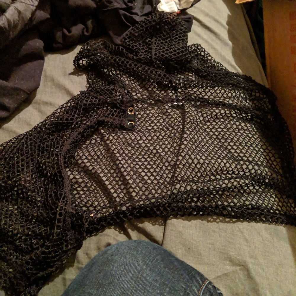 Mesh half hooded shawl (string missing)